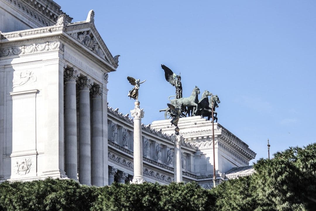 Minore arrestato a Firenze per contatti Isis: la rete del reclutamento terroristico